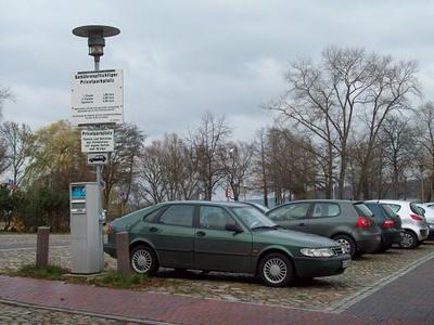Bild vergrößern: Parkplatz der Fa. Oldenburg an der Möllner Straße im Stadtteil St. Georgsberg