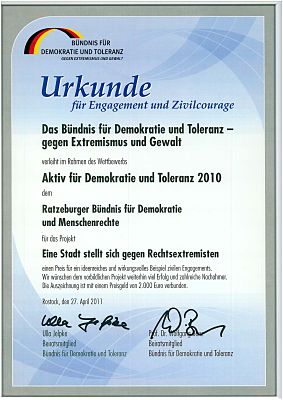 Bild vergrößern: Ratzeburger Bündnis erhält Auszeichnung im Wettbewerb »Aktiv für Demokratie und Toleranz«