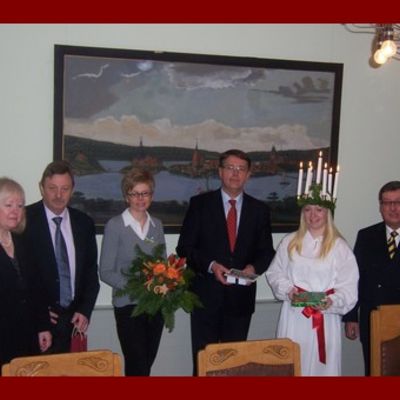 Bild vergr&ouml;&szlig;ern: Ratzeburger Inseladvent 2009 - Luciabesuch aus Str&auml;ngn&auml;s