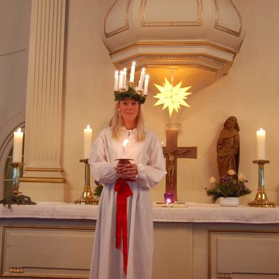 Bild vergr&ouml;&szlig;ern: Ratzeburger Inseladvent 2008 - Luciabesuch aus Str&auml;ngn&auml;s