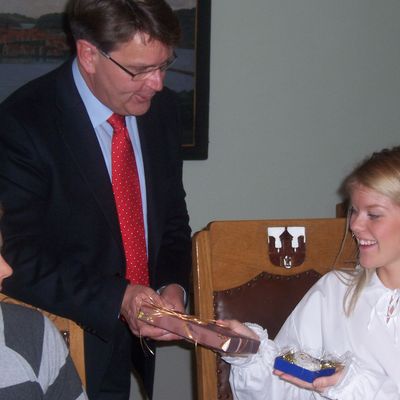 Bild vergr&ouml;&szlig;ern: Ratzeburger Inseladvent 2008 - Luciabesuch aus Str&auml;ngn&auml;s