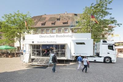 Infomobil des Deutschen Bundestages