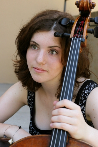 Cellistin Anna Reisener