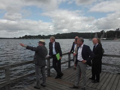 Schleswig-Holsteins Wirtschaftsminister in Sachen Binnentourismus zu Besuch in Ratzeburg