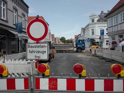 Erneuerung der Domstra&szlig;e wird jetzt im Kreuzungbereich Gro&szlig;en Kreuzstra&szlig;e fortgesetzt