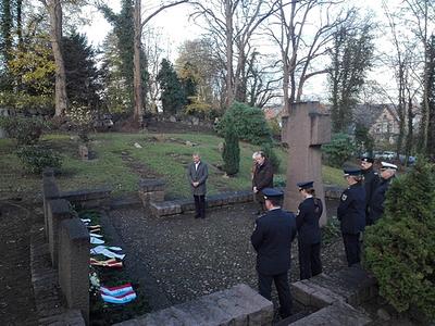 Stille Kranzniederlegung zum Volkstrauertag auf den Ratzeburger Ehrenfriedhof