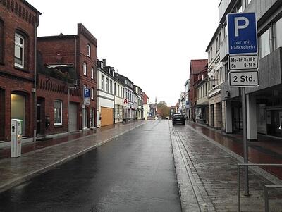 Ratzeburger Domstra&szlig;e fertiggestellt und f&uuml;r den Verkehr freigegeben