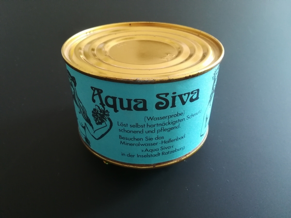 Bild vergrößern: Konservendose mit Wasser aus dem Aqua Siwa