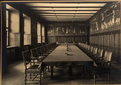 Der Sitzungssaal im Alten Kreishaus, 1920er-Jahre