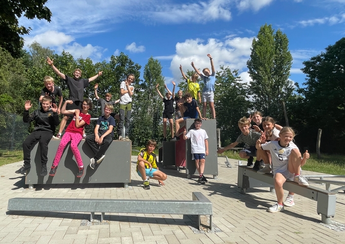 Bild vergrößern: Trendsport 'Parkour' begeistert Jugendliche in Ratzeburg, hier bei Training auf der Parkour-Anlage in der Riemannstraße