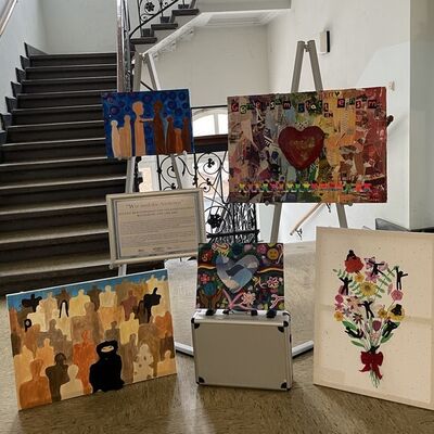 Bilder des Kunstwettbewerbes &raquo;WIR und die ANDEREN&laquo; 