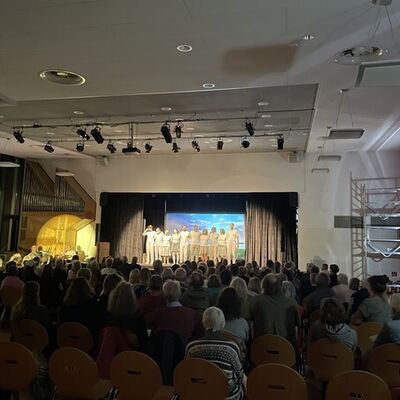Gro&szlig;er Andrang und bewegende Momente bei der 'Langen Nacht der Demokratie' in Ratzeburg